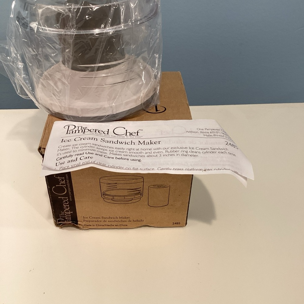 Pampered Chef Ice Cream Sandwich Maker #2485 – Brand New In Box